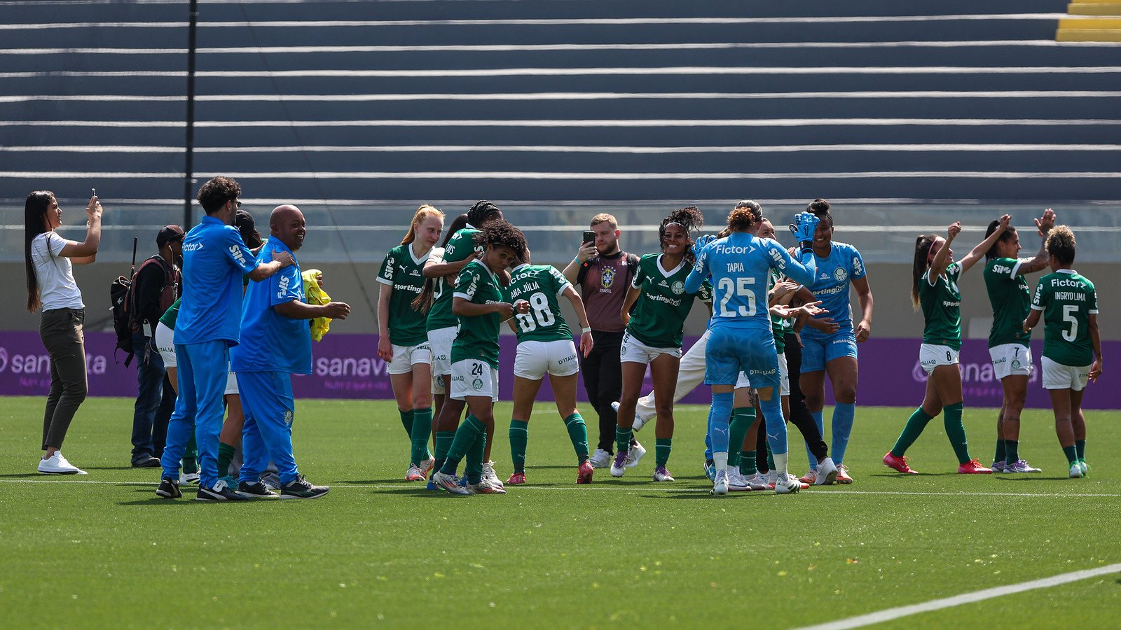 54727134409 99c3305b50 h