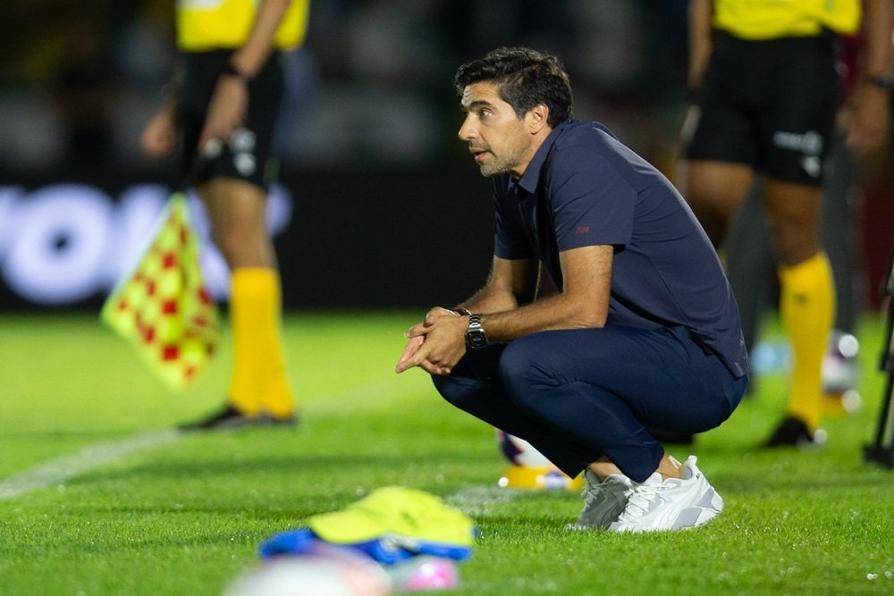 Palmeiras joga sem vontade e perde para o Botafogo-SP mesmo com um a mais 8 cdg20260201024