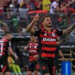 Flamengo se vinga do Palmeiras e se torna o primeiro brasileiro tetracampeão da Libertadores 11 des20251129018