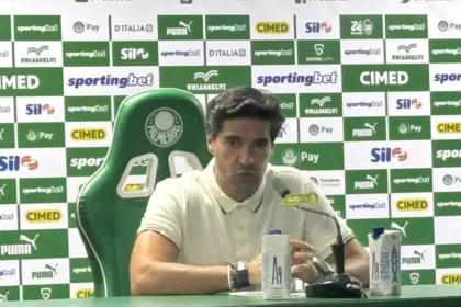 Abel rasga elogios ao novo gramado do Palmeiras e detona calendário: 'Desumano' 12 urlhttps3A2F2Fk2 prod radio itatiaia.s3.us east 1.amazonaws.com2Fbrightspot2F8b2F572F020169